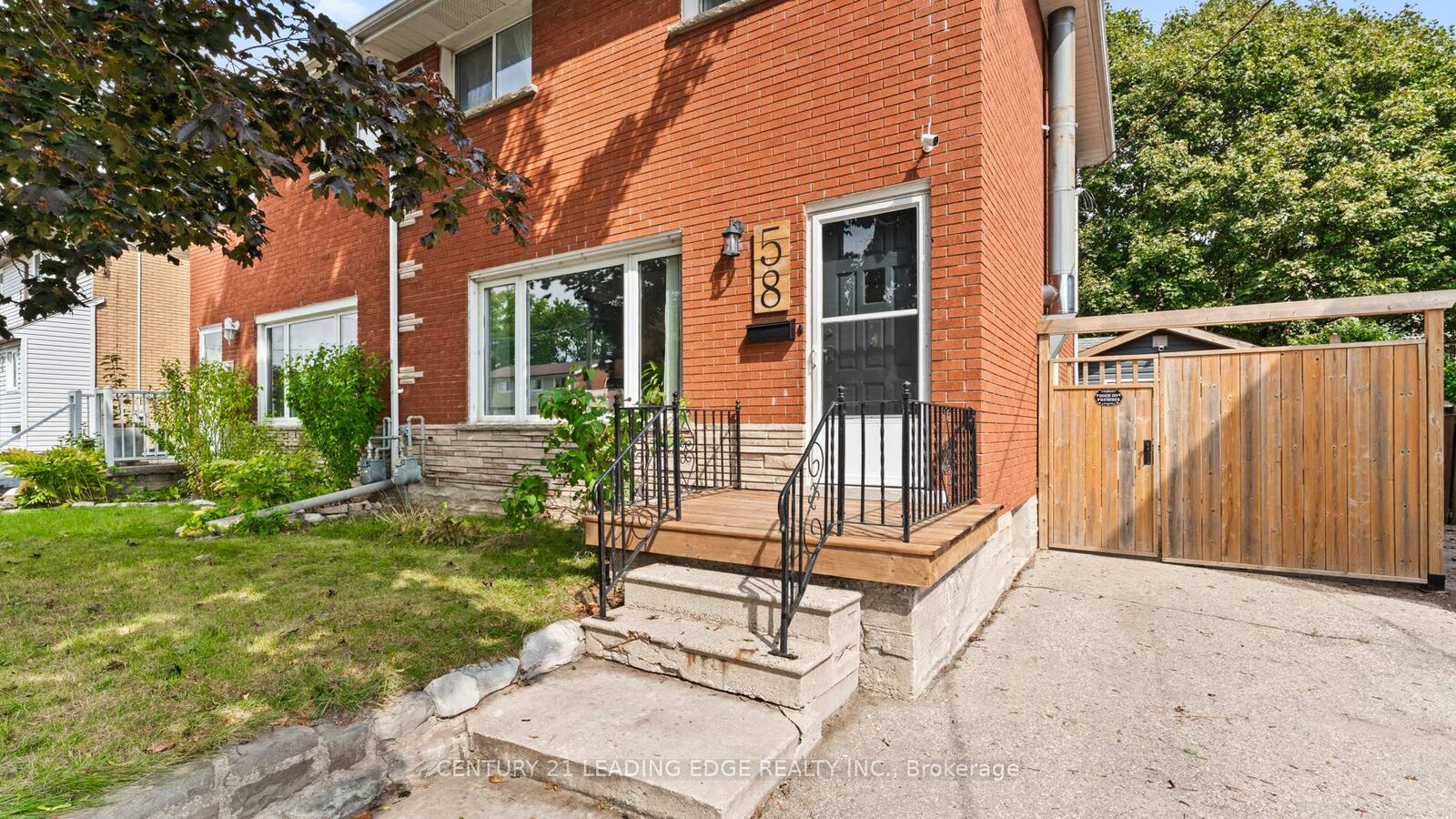 Property Photo:  58 Falesy Avenue  ON N2A 1N9 