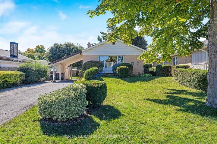 Photo de la propriété: 96 Churchill Road ON L7J 2J4