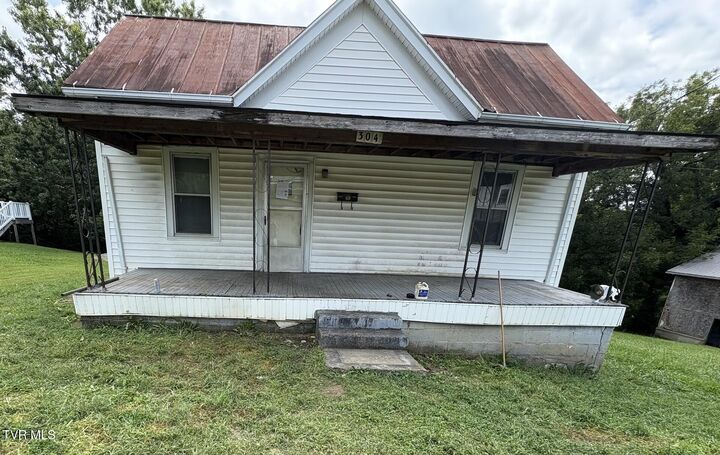 304 North Highland Avenue  Greeneville TN 37745 photo
