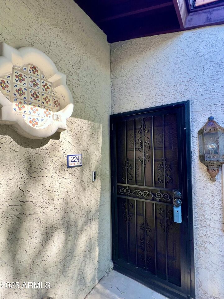Property Photo: 7557 N Dreamy Draw Drive 224 AZ 85020