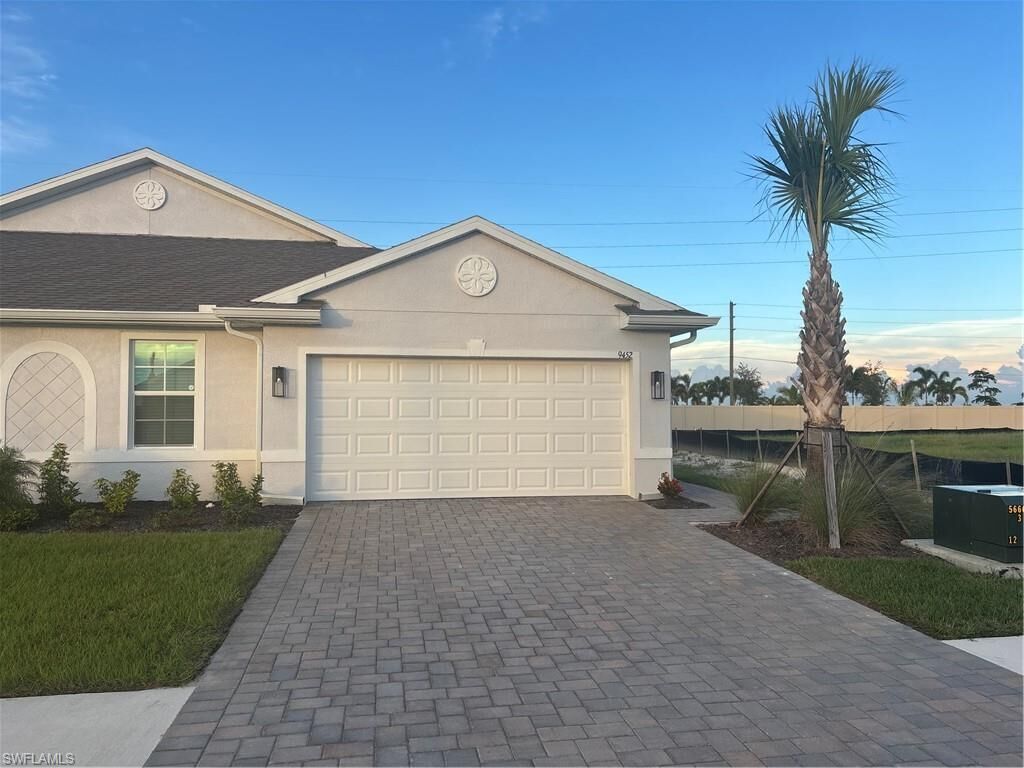 Property Photo:  9452 Sunbeam Cir  FL 33950 