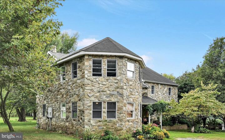 Property Photo:  742 Power Road  PA 17545 