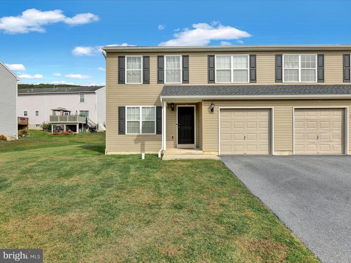 Property Photo:  1011 Jean Avenue  PA 19560 