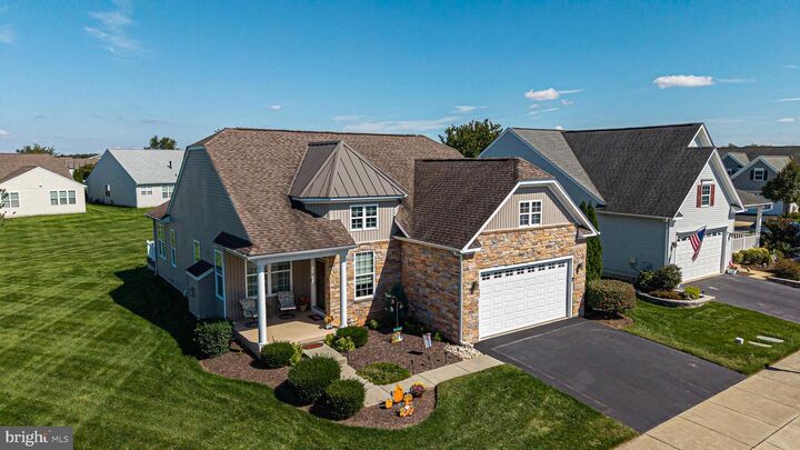 Property Photo: 402 Topiary Lane DE 19709