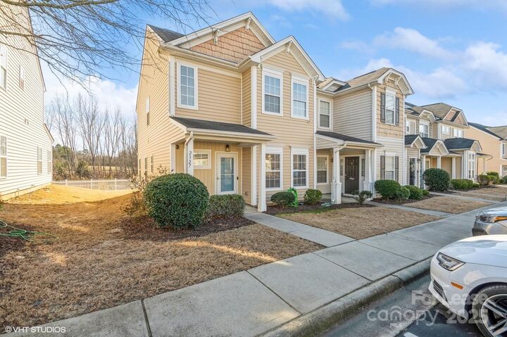 2327 Crosscut Drive  Charlotte NC 28214 photo