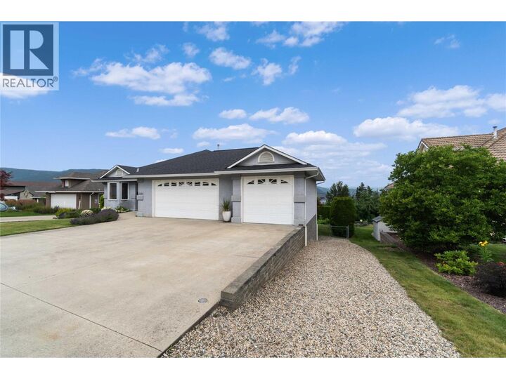 Property Photo: 2501 4 Avenue Southeast BC V1E 1K7