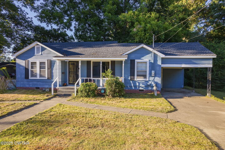 Property Photo:  510 E Tigrett Street  TN 38040