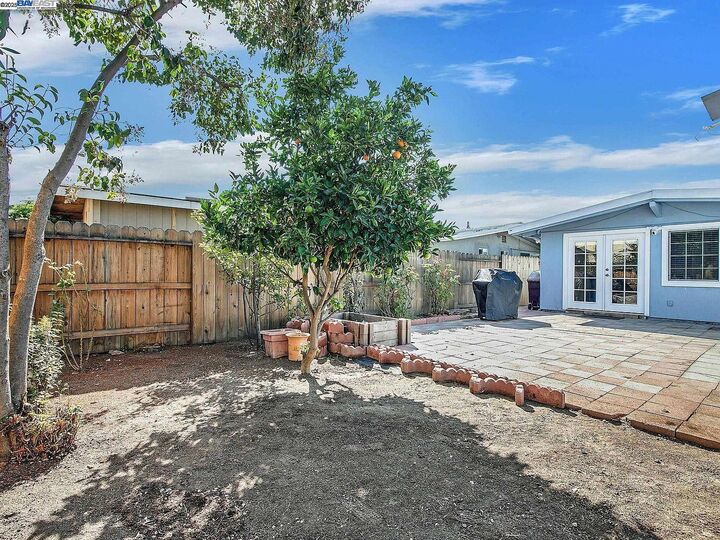 27584 La Porte Ave  Hayward CA 94545 photo