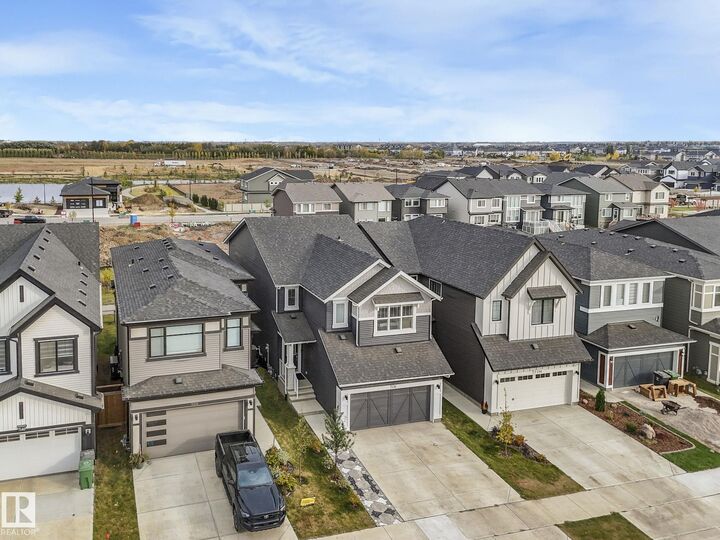 Property Photo:  7136 52 Avenue  AB T4X 2Z8 