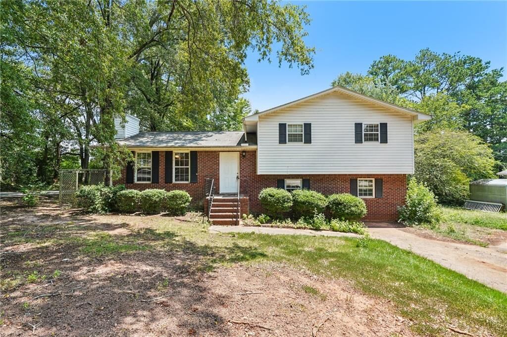 Property Photo:  501 Forest Street  GA 30655 