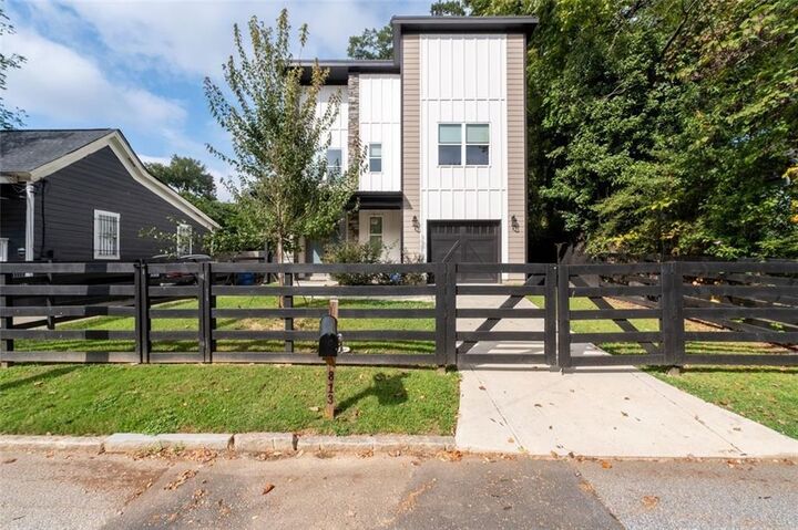 Property Photo:  813 Coleman Street SW  GA 30310 