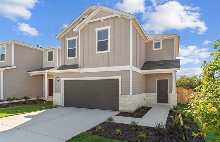 Property Photo:  109 Green Berets Bend  TX 76537 