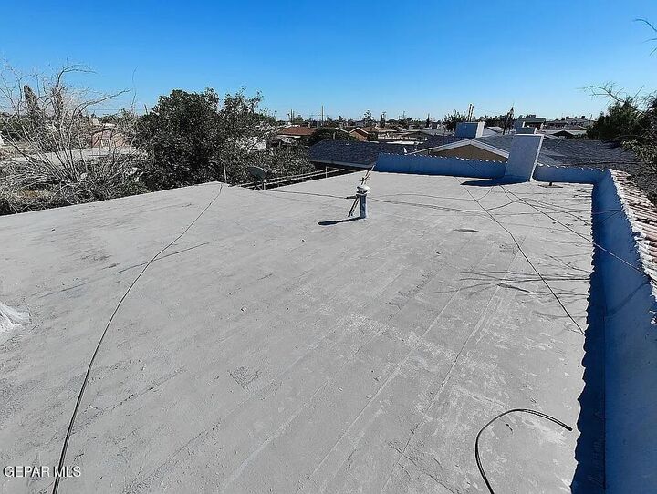 Property Photo:  402 Francis Street  TX 79905 