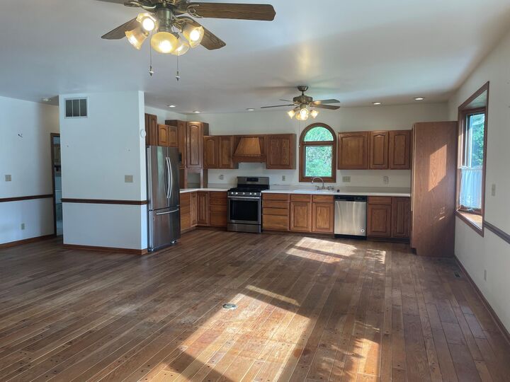 Property Photo: 7769 E Bell Avenue IN 46552