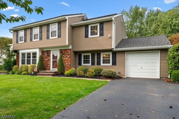 6 Harford Pl  Hillsborough Twp. NJ 08844 photo