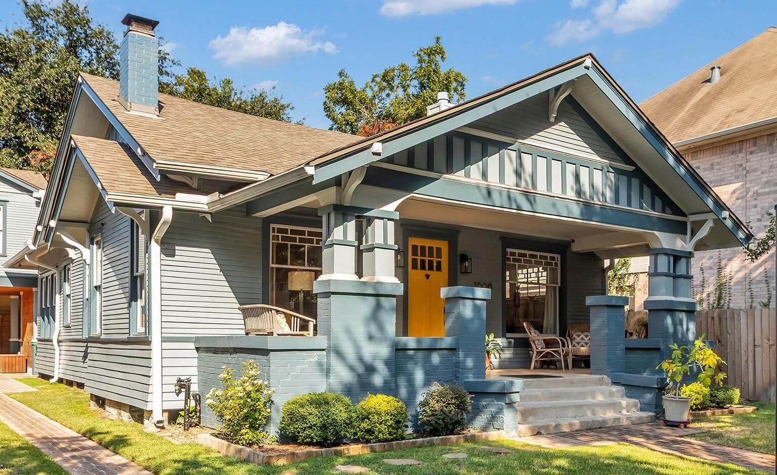 Property Photo: 2606 Hopkins Street TX 77006