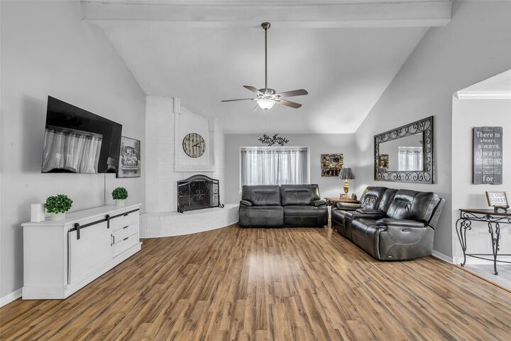 Property Photo: 10338 Shell Rock Road TX 77571