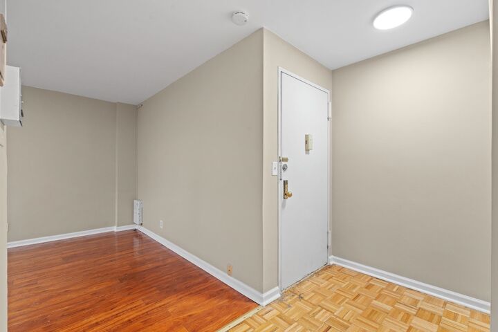 Property Photo:  1225 Kennedy Blvd 2F  NJ 07002 