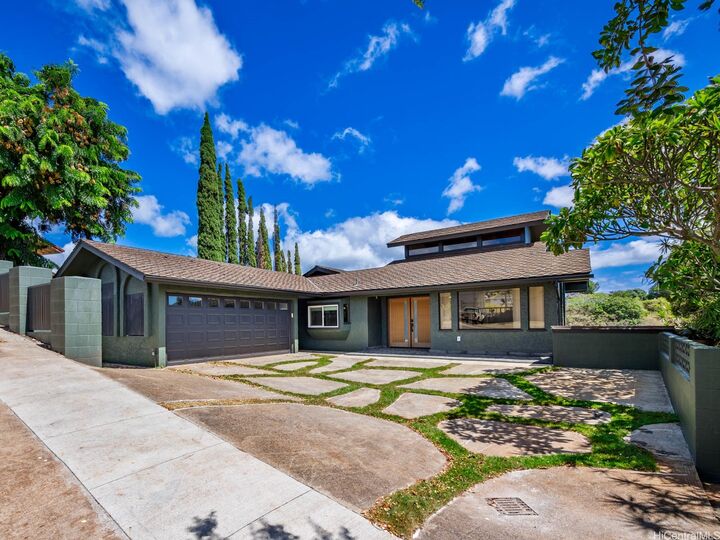 99-715 Hoio Street  Aiea HI 96701 photo