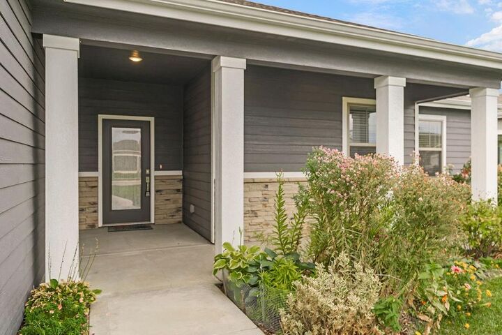Property Photo: 1202 Little Knife Drive KS 66049