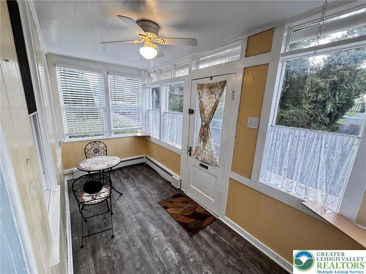 Property Photo:  186 North Street  PA 18049 