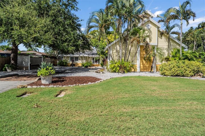 Property Photo: 615 N Mayo Street FL 34681