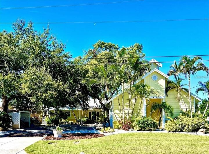 Property Photo: 615 N Mayo Street FL 34681