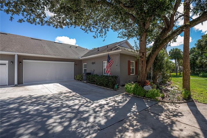 Property Photo: 1256 Green Oak Trail FL 33948