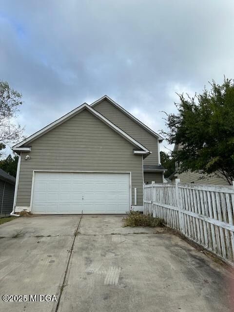 Property Photo:  715 Ivy Brook Way  GA 31210 