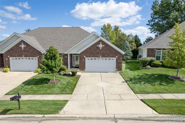 2416 Golden Bear Way 712B  Wentzville MO 63385 photo