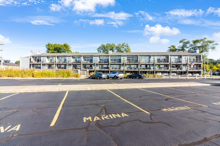 Property Photo:  64 Griffith Street Street  MI 49453 