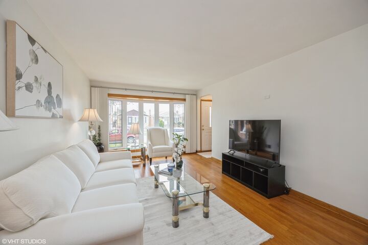 Property Photo:  6220 S McVicker Avenue  IL 60638 