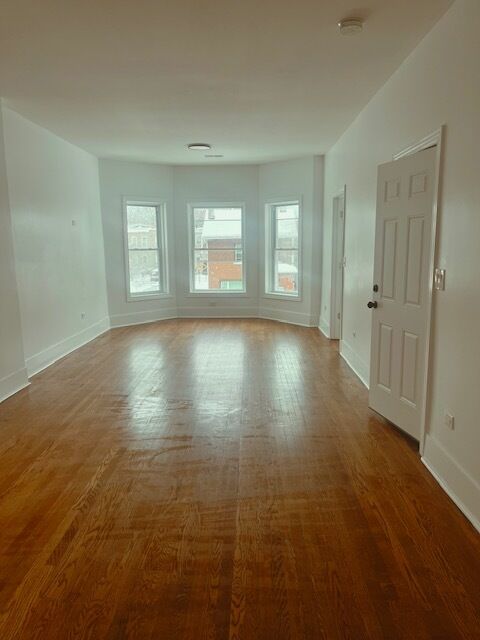 Property Photo: 6440 S Vernon Avenue 2nd IL 60637