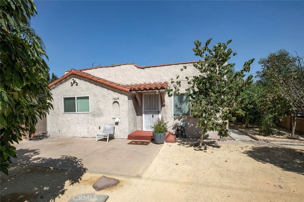 Property Photo:  18605 Valerio  CA 91335 
