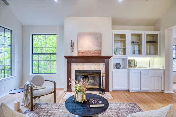 Property Photo: 2606 El Cerrito Street CA 93401