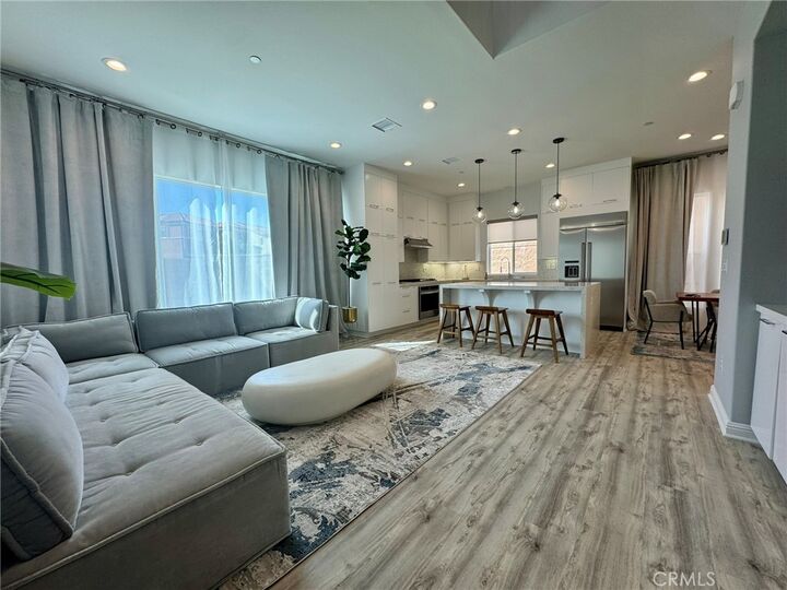 Property Photo:  20711 Beech Circle  CA 91311 
