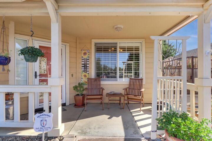 Property Photo: 976 Huston Circle CA 95776