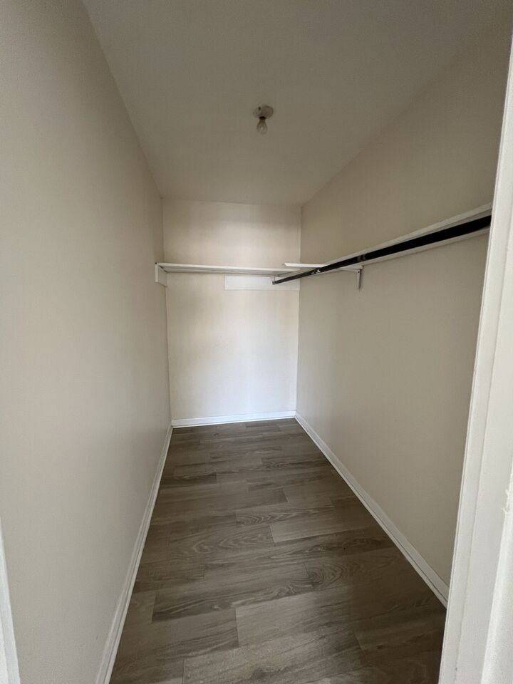 Property Photo:  441 Harding Pl B13  TN 37211