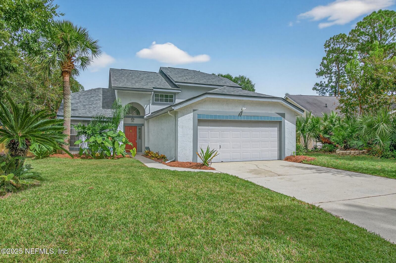 Property Photo: 2035 Tanners Green Way FL 32246