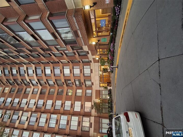 Property Photo:  100 Old Palisade Road 1402  NJ 07024 