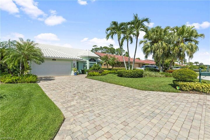 Property Photo: 509 Countryside Dr FL 34104