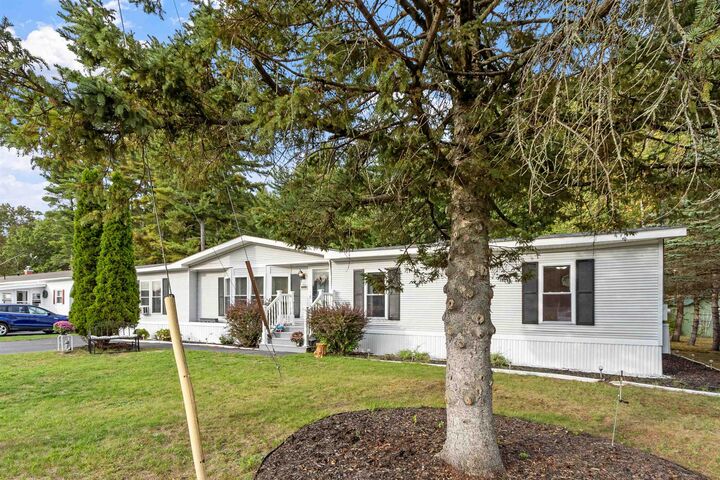 Property Photo:  38 Dianne Street  NH 03062 