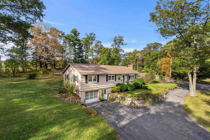 Property Photo:  61 Hardy Road  NH 03053 