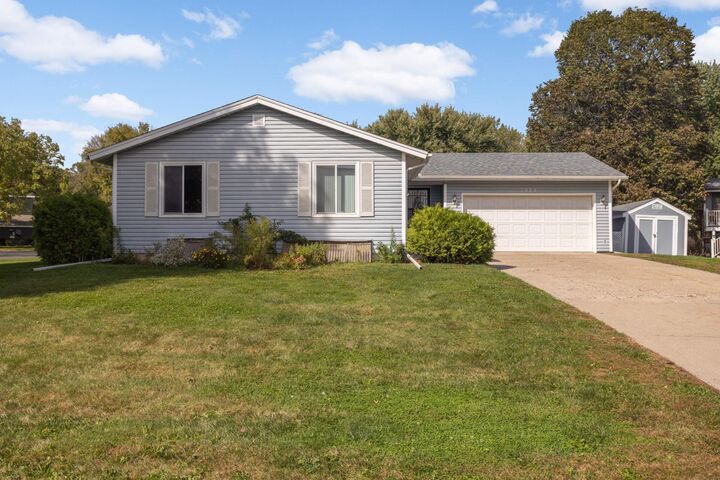 1025 Summerfield Drive  Northfield MN 55057 photo