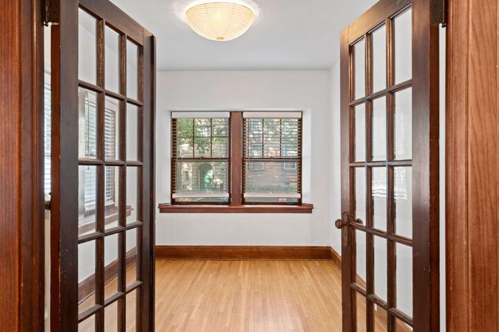 Property Photo: 3209 Girard Avenue S 2 MN 55408