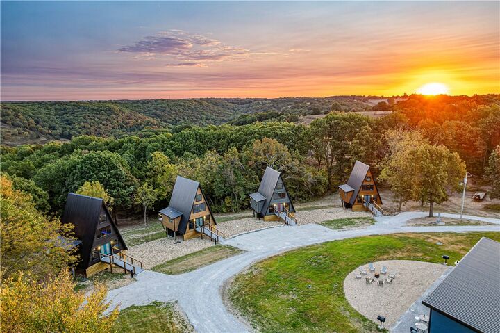 Property Photo: 18580 W Boat Dock Road AR 72662