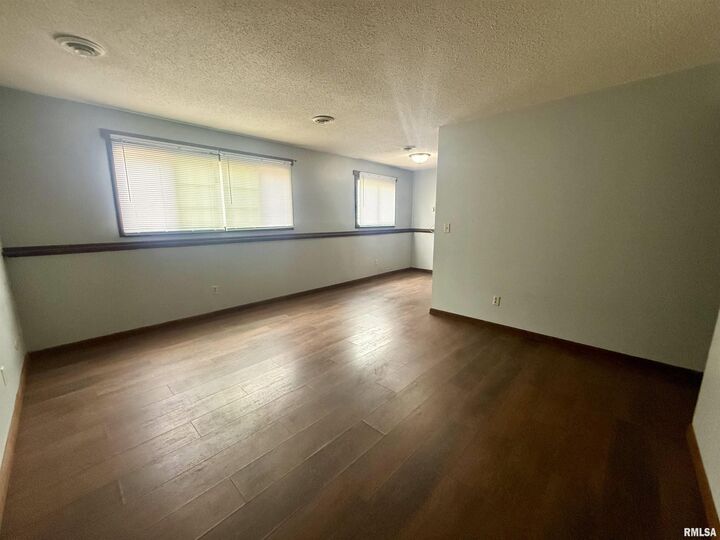 Property Photo:  3553 Kimberly Downs Road  IA 52806 