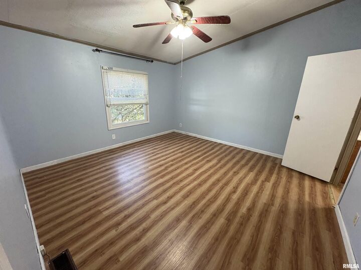 Property Photo:  308 E Prairie Street  IL 62801 