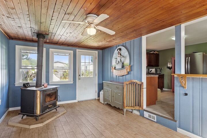 Property Photo:  9 Silva St  MA 01057 