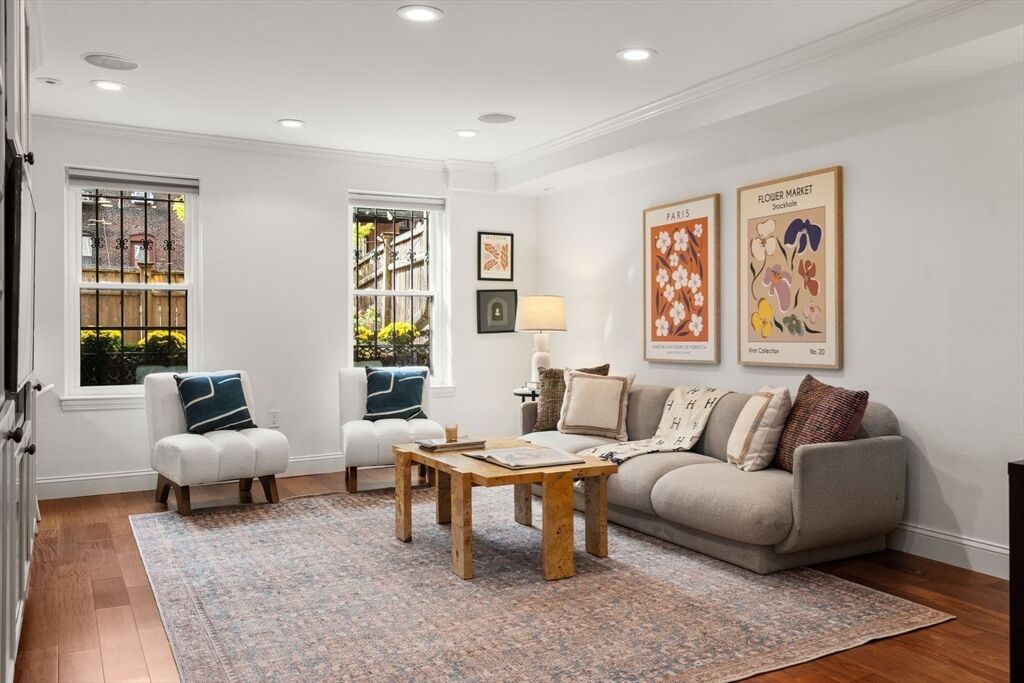 Property Photo:  15 Follen Street 1  MA 02116 